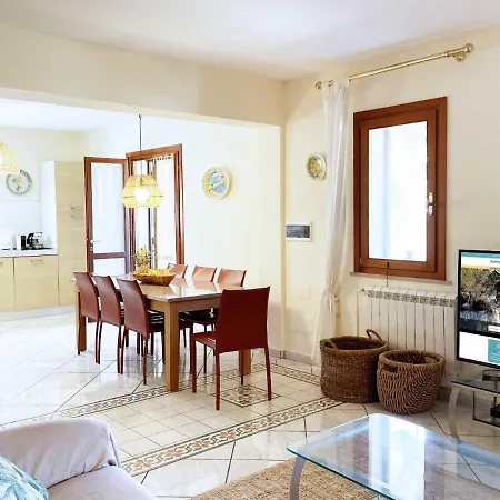 Holiday home Casa L'approdo