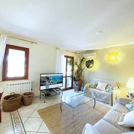 Casa L'approdo Holiday home *